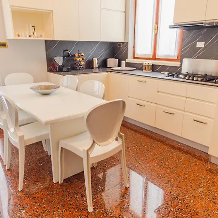 Angela - Italian Homing Βίλα